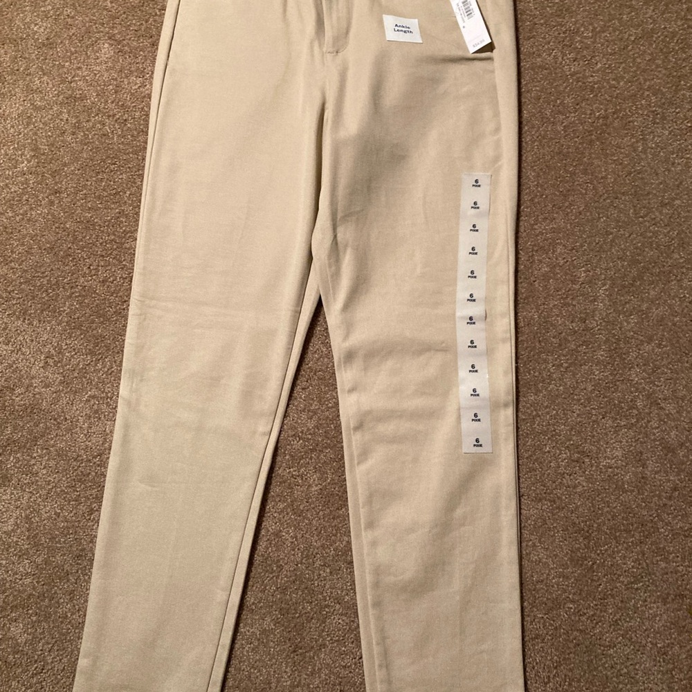 Old Navy Pixie ankle length